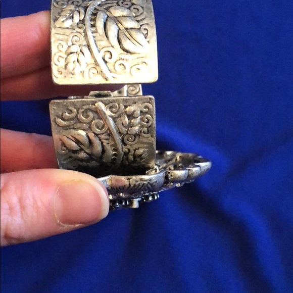 Flower Crystal Silver Bracelet - Picture 5 of 5